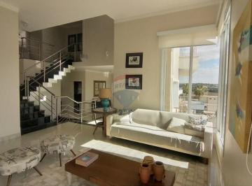 Casa · 335m² · 4 Quartos · 4 Vagas · Casa em Condomínio com 4 Suítes e Piscina para Locação no Swiss Park
