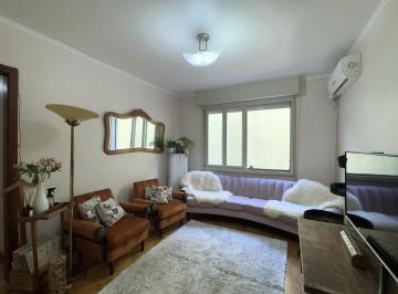 Apartamento · 72m² · 2 Quartos · 1 Vaga · APARTAMENTO 2 DORMITÓRIOS SUPER CHARMOSO NO BAIRRO CENTRO HISTÓRICO