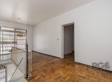 Casa · 132m² · 4 Quartos · Excelente casa de 132m² com 4 dormitórios no centro histórico.
