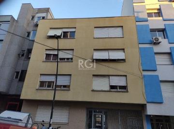Apartamento · 26m² · 1 Quarto · JK no Centro Histórico de Porto Alegre, com 26,01 m², cozinha com pia e armários, banheiro com box,