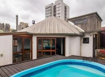 Apartamento · 207m² · 2 Quartos · 2 Vagas · Cobertura no bairro Petrópolis de 2 dormitórios 2 vagas e piscina