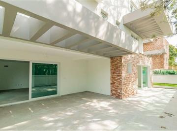 Apartamento · 227m² · 3 Quartos · 4 Vagas · Apartamento em Menino Deus