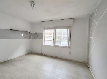 Apartamento · 40m² · 1 Quarto · Excelente ap 1D com Suíte, cozinha planejada e banheiro reformado. Lima e Silva, centro P. Alegre --