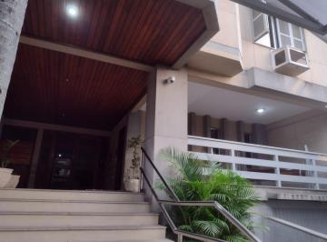 Apartamento · 201m² · 3 Quartos · 1 Vaga · Apartamento em Centro