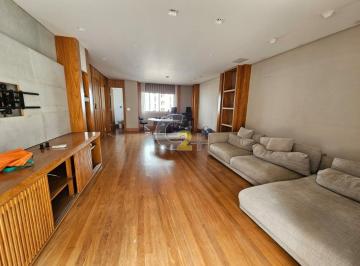 Apartamento · 163m² · 3 Quartos · 2 Vagas · Apartamento á venda no Jardins, 3 quartos, 1 suíte, 2 vagas de garagem.