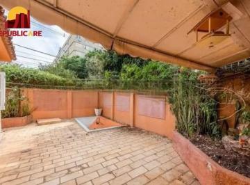 Casa · 230m² · 3 Quartos · 2 Vagas · Casa térrea com piscina, jardim e 3 dormitórios Jardim Botanico