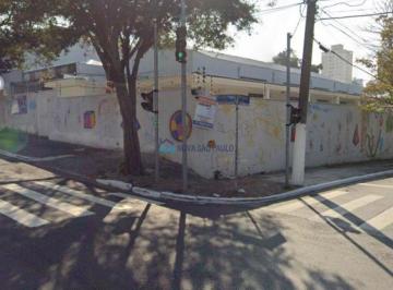 Comercial · 694m² · 10 Vagas · Imóvel comercial de esquina, com renda, no Jardim da Glória