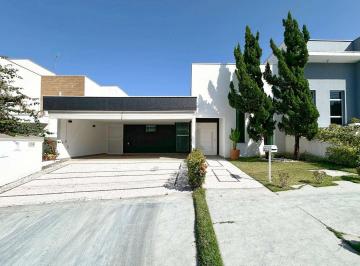 c10fe58906e66ded427c75716feecb1d5328a88c · Casa 210m², 3 Suítes, Sala 2 Ambientes Pé direito alto.