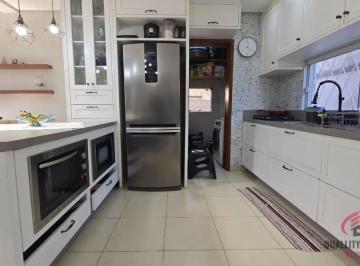 Casa · 90m² · 2 Quartos · 2 Vagas · Casa 02 Dormitórios, Sendo 01 Suíte à Venda na Vargem do Bom Jesus - Florianópolis - SC