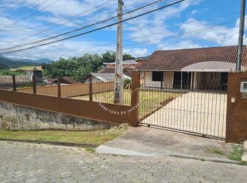 Casa · 390m² · 3 Quartos · 2 Vagas · Casa ampla e bem localizada Fortaleza Alta
