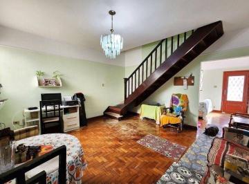Casa · 140m² · 5 Quartos · 3 Vagas · Casa de 140 m², 5 quartos em Mirandópolis, São Paulo