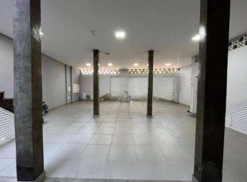 Casa · 357m² · 4 Quartos · 7 Vagas · Casa de 357 m², 4 quartos em Vila Vitória, Santo André