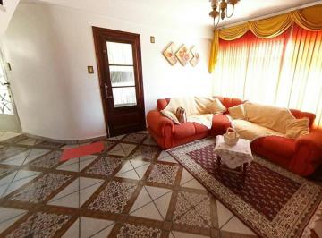 Casa · 200m² · 3 Quartos · 2 Vagas · Sobrado de 200 m², 3 quartos em Boa Vista, São Caetano do Sul