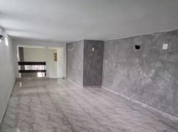 Casa · 243m² · 5 Quartos · 1 Vaga · Casa de 243 m², 5 quartos em Vila Junqueira, Santo André