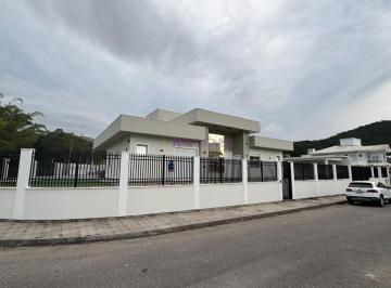 Casa · 274m² · 3 Quartos · 4 Vagas · Casa térrea com 670 m2 de terreno na Pedra Branca