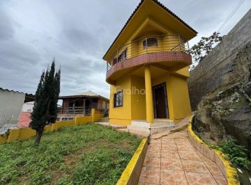 4 · Casa Residencial de 301m² no Centro