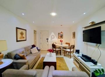 Apartamento · 85m² · 2 Quartos · Apartamento na quadra da praia do Posto 4, com 2 quartos, 2 banheiros e de frente