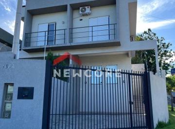 Casa · 104m² · 3 Quartos · 2 Vagas · Sobrado em Avenida dos Jacarandás - Jardim dos Pinheiros - Atibaia/SP