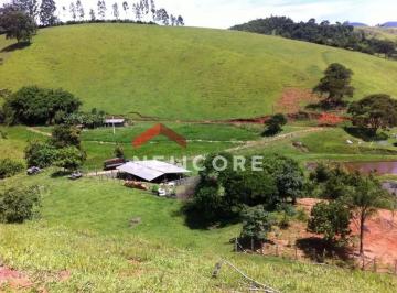 Rural · 300m² · 3 Quartos · 4 Vagas · Sítio em  Estrada da Barragem - Centro - Piracaia/SP