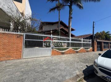 Casa · 187m² · 3 Quartos · 3 Vagas · Casa em  Rua Carlos Gomes - Jardim Ribamar - Peruíbe/SP