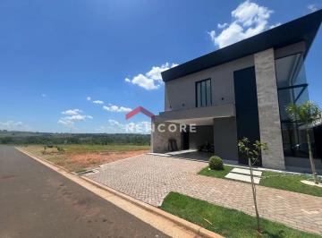 Casa · 220m² · 3 Quartos · 2 Vagas · Casa de condomínio em  Rua Praga - Residencial Guestier - Piratininga/SP