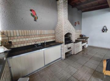 2af33c922b407e5d2d99fde28f6910eeb7c4bfca · Casa com 3 quartos sendo 1 suíte à venda, 240 m² - Jardim Colina - Uberlândia/MG