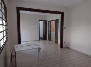 97d7ceb6943892d553d93bacac76b4009a45da00 · Casa frente com 3 quartos / Sobrado fundo com 5 quartos sendo 1 suíte à venda, 389 m² - Saraiva - Ub