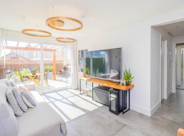 Casa · 141m² · 3 Quartos · 2 Vagas · Apartamento garden semi-mobiliado e decorado no bairro Jardim Lindóia