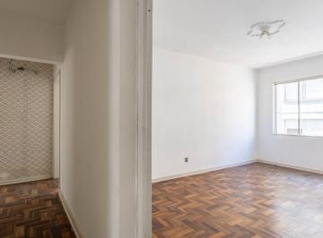 Apartamento · 89m² · 3 Quartos · Apartamento de 3 dormitórios com 88 metros privativos e elevador no Centro