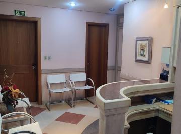 Casa · 67m² · 2 Quartos · Conjunto comercial com 2 salas, prontas para atendimento, Moinhos de Vento