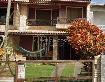 Casa · 170m² · 4 Quartos · 2 Vagas · Sobrado a venda com vista para o mar, no Morrinhos em, Garopaba/SC