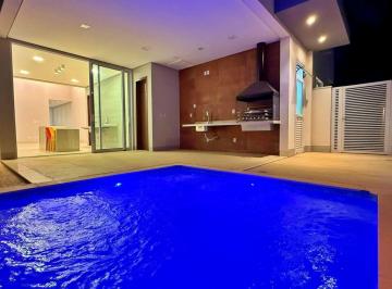 Casa · 234m² · 4 Quartos · 4 Vagas · Casa 4 Quartos, 234 m2 c/ Lazer à Venda no Condomínio Alphaville