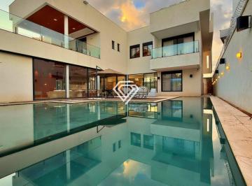 Casa · 669m² · 5 Quartos · 5 Vagas · Sobrado 5 Suítes, 669 m2 c/ Lazer à Venda na 204 Sul