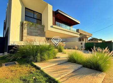 Casa · 350m² · 4 Quartos · 5 Vagas · Sobrado 4 Suítes, 350 m2 c/ Lazer à Venda no Condominio Caribe Golf