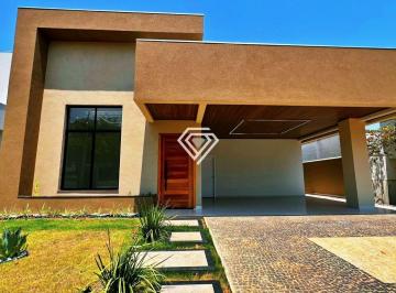 Casa · 210m² · 3 Quartos · 4 Vagas · Casa 3 Suítes, 210 m2 c/ Lazer à Venda no Condomínio Mirante do Lago