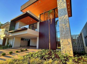 Casa · 334m² · 4 Quartos · 4 Vagas · Sobrado 4 Suítes, 334 m2 c/ Lazer à Venda no Condomínio Mirante do Lago