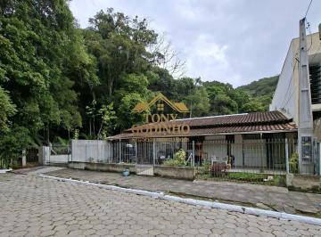 Casa · 238m² · 4 Quartos · 3 Vagas · Oportunidade única de adquirir um imóvel averbado no Bairro Ressacada!