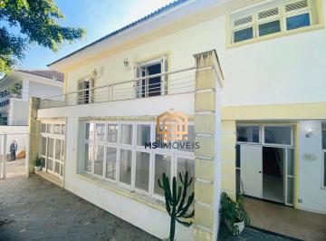 ee8fd01e9dfa3b1a6fc3e967bb231ded748a2588 · Casa com 700m², 4 Suítes, Terraço, Lavabo, 3 Salas amplas, Escritório, Cozinha, Área de serviços, Qu