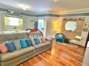Casa · 200m² · 4 Quartos · 4 Vagas · Casa em  Rua Santa Terezinha - Jardim Bela Vista - Bauru/SP