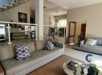 Casa · 300m² · 4 Quartos · 4 Vagas · Aconchegante Imóvel com 4 suítes à venda!