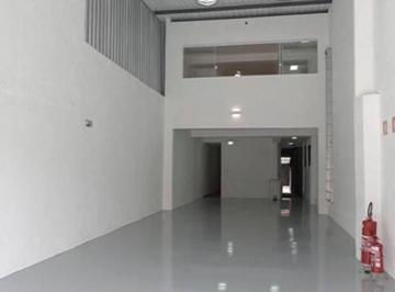 Comercial · 192m² · 2 Vagas · Novíssimo Salão Comercial para alugar por R$ 9.000/mês - Granja Viana