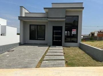 Casa · 154m² · 3 Quartos · 2 Vagas · Linda Casa Térrea com 3 dormitórios/01 suíte à venda, 105 m²!