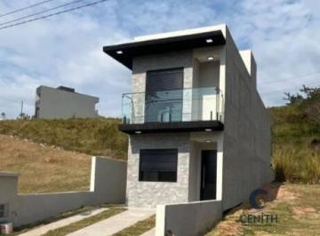Casa · 125m² · 3 Quartos · 2 Vagas · Casa com 3 dormitórios/1 Suíte à venda, 130 m² por R$ 680.000
