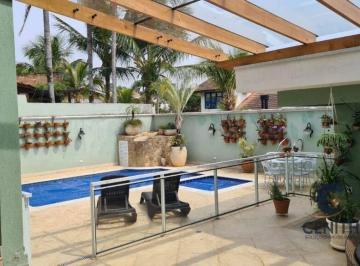 Casa · 630m² · 4 Quartos · 4 Vagas · INCRÍVEL! gourmet, jardim, piscina, living integrado, 4 suítes, 545 m²!