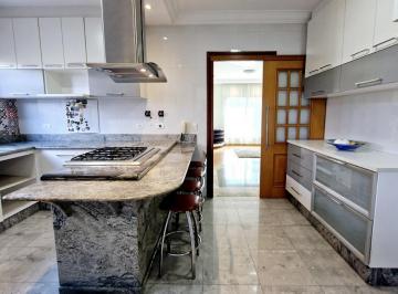 b22e9038-e399-48c6-b2d9-d34eb39f46ef · Versátil sobrado para venda em Vila Maria com 3 quartos, sendo 1 suíte, 223m²