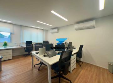 3a372236982343740fd2161d07a3757ef05783a5 · Sala Comercial reformada à venda na praia das Pitangueiras no Guarujá I Omega Imoveis