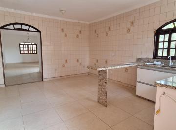Rural de 3 quartos, Jarinu · Mini Chácara Espaçosa em Jarinu: 750 m² de Terreno, 318 m² de Construção