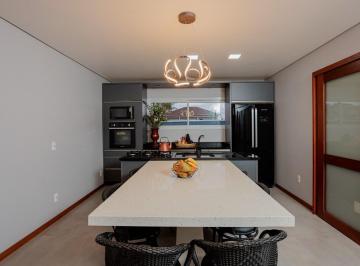 Casa · 222m² · 3 Quartos · 2 Vagas · Casa, Jarivatuba, Joinville, SC
