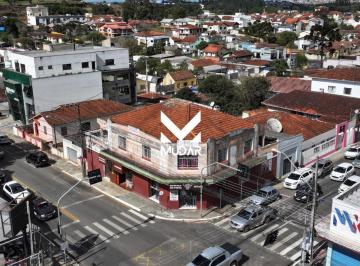 Casa · 4 Quartos · 1 Vaga · Imóvel residencial e comercial no centro de Castro
