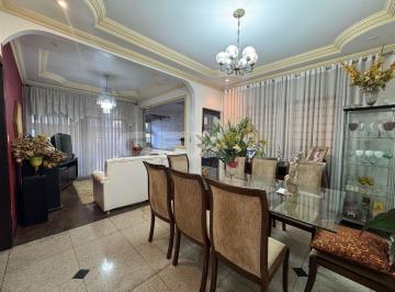 Casa · 254m² · 3 Quartos · 3 Vagas · Casa à venda no bairro Alvorada, 3 quartos, 1 suíte e 3 vagas.